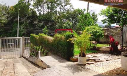 Casa com 3 quartos à venda na Rua Bernardo Carlberg, 161, São João, Curitiba, 320 m2 por R$ 1.190.000