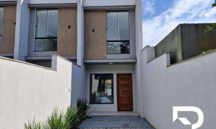 Sobrado com 3 dormitórios à venda, 77 m² por R$ 390.000,00 - Nova Brasília - Joinville/SC