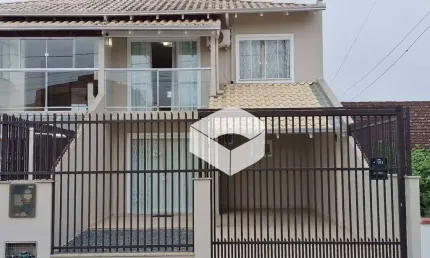 Sobrado com 3 dormitórios à venda, 133 m² por R$ 780.000,00 - Itacolomi - Balneário Piçarras/SC