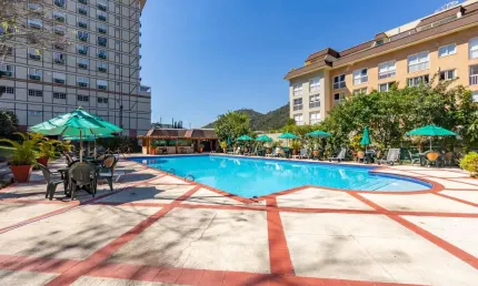 Apartamento com 3 quartos à venda na Estrada União e Indústria, 9153, Itaipava, Petrópolis