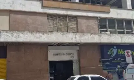 Sala comercial à venda na Rua Chaves Barcelos, Centro, Porto Alegre
