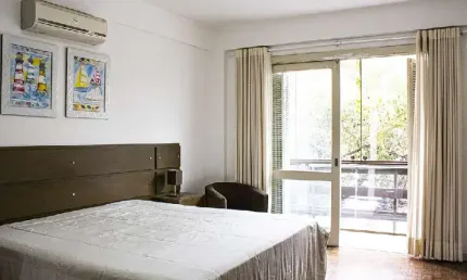 Apartamento com 3 quartos à venda na Avenida Cristóvão Colombo, Floresta, Porto Alegre