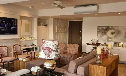 Apartamento com 3 quartos à venda na Rua Pedro Weingartner, Rio Branco, Porto Alegre