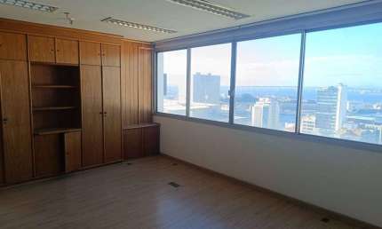 Espaço corporativo com 260m 5 vagas e vista pra Baia centro do Rio