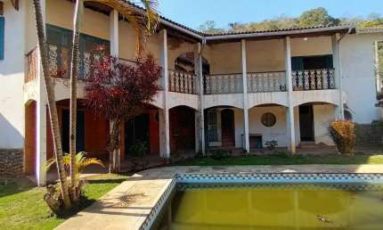 Casa para Venda em Paty do Alferes, Centro, 4 dormitórios, 1 suíte, 5 banheiros, 1 vaga