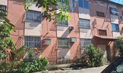 Apartamento para Venda em São Gonçalo, Colubande, 2 dormitórios, 1 banheiro, 1 vaga