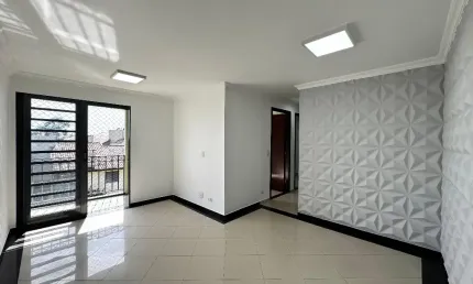 Apartamento de 3 Quartos no Último Pavimento | Sacada com Churrasqueira | Vagas Demarcadas