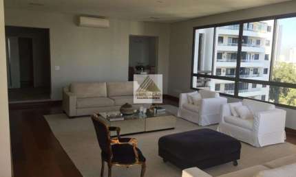 Apartamento 2 dormitórios sendo 2 suítes 4 vagas no Morumbi