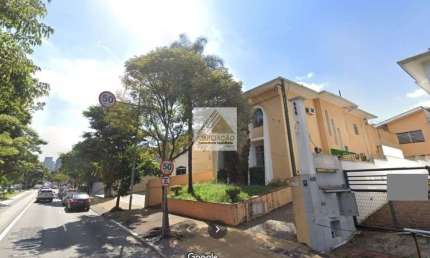 Casa 9 de Julho, entrada/saída de veículos independente, ideal p/ Advogados Laboratórios e Clínicas