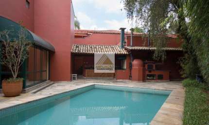 Casa 4 dormitórios sendo 2 suíte 6 vagas no Real Parque