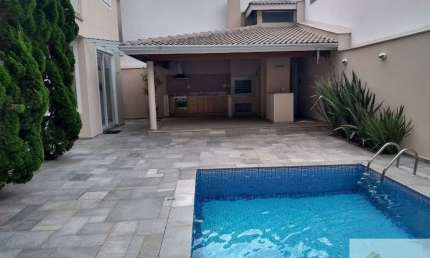 Casa em condominio, 3 suítes 4 vagas,  piscina, espaço gourmet, segurança 24 horas,  no Morumbi