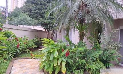 Casa em condomínio fechado, com  106mts, 3 dormitórios, 1 suite 2 vagas, no Morumbi.umbi