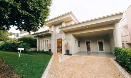 Casa em condomínio fechado com 3 quartos à venda na Avenida Gil de Abreu Souza, Condomínio Royal Forest, Londrina por R$ 2.350.000