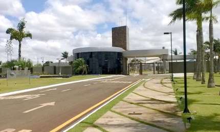 Casa em condomínio fechado com 3 quartos à venda na Rua Alcides Turini, Sun Lake Residence, Londrina por R$ 2.650.000