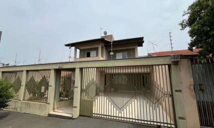 Casa com 4 quartos à venda na Rua Jorge Feliciano da Silva, Monte Belo, Londrina por R$ 895.000