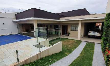 Casa com 3 quartos à venda na Rua Bruno Próspero Parolari, Alpes, Londrina por R$ 1.200.000