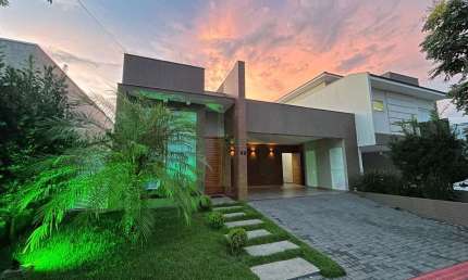 Casa em condomínio fechado com 3 quartos à venda na Rua Oceano Pacífico, Loteamento Morada das Flores, Cambé por R$ 980.000