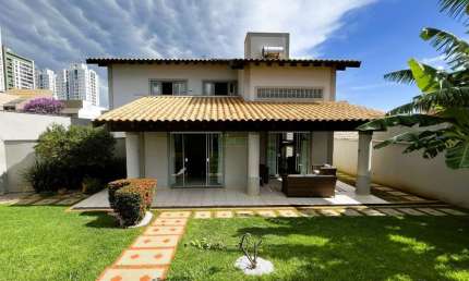 Casa em condomínio fechado com 4 quartos à venda na Rua Luiz Lerco, Catuaí Parque Residence, Londrina por R$ 2.000.000