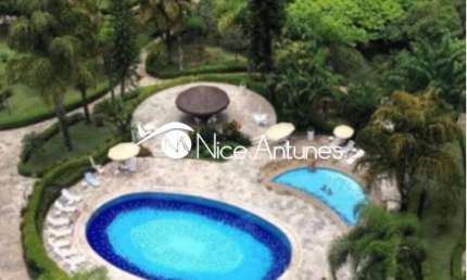 Cobertura Duplex 320M2  3 dormitórios , 2 vagas ,quintal ,face norte , vista permanente .