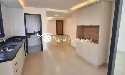 Casa de 2 pavimentos, design planejado e a poucos passos da praia