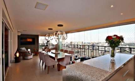 Apartamento com 3 suítes, 4 vagas , andar alto com vista permanente para campo de marte!!!