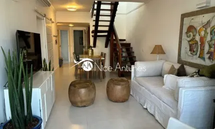 Cobertura duplex com 3 suítes, piscina, vista para o mar e 3 vagas de garagem