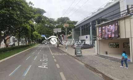 Imóvel comercial com renda na Avenida Sumaré com renda