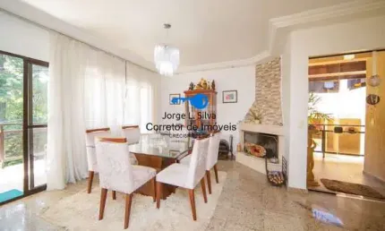 2 Casas Espetacular no Condomínio Forest Ville A/T  1.212m2  A/C 429m2 !