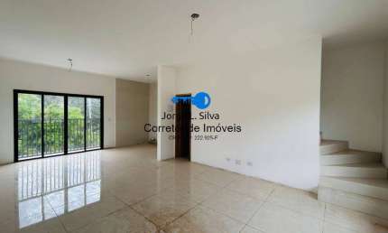 Sobrados de Alto Padrão em Condominio Fechado Portal dos Ipês 3!