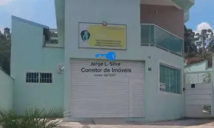 Casa Térrea de 3 Dorms 1 Suíte garagem para 2 carros 240m2 !