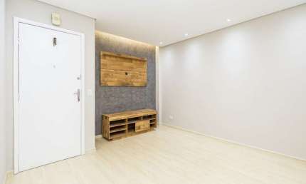 Apartamento com 2 dormitórios para alugar no Portão
