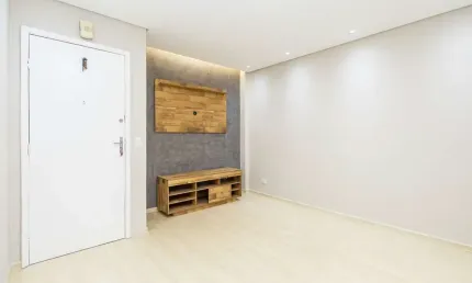 Apartamento com 2 dormitórios para alugar no Portão