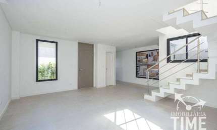 Casa Exclusiva  Triplex com 122m² | 3 Quartos | Ático Gourmet | Ahú