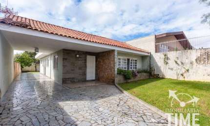 Casa térrea com quintal, jardim e suíte no Boa Vista – terreno para piscina ou edícula