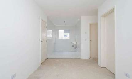 Apartamento em condomínio clube com lazer completo e segurança em Colombo-PR