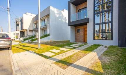 Sobrado com 3 dormitórios à venda, 130 m² por R$ 849.000,00 - Pinheirinho - Curitiba/PR