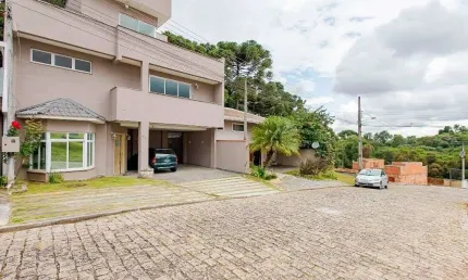 Sobrado com 3 dormitórios à venda, 250 m² por R$ 779.000,00 - Santa Cândida - Curitiba/PR