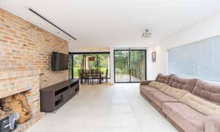 Casa com 3 dormitórios para alugar com 140,00m² no Vila Franca