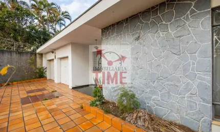 Casa com quintal e 3 dormitórios à venda  no jardim botânico