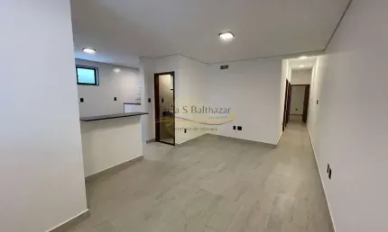 Casa Sobreposta Baixa Térrea - Nova -  Marapé - Santos/SP.