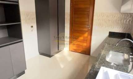 Sobrado à venda no bairro Canto do Forte - Praia Grande/SP