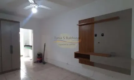 Kitnet bem conservado, no bairro ponta da praia, em santos.
