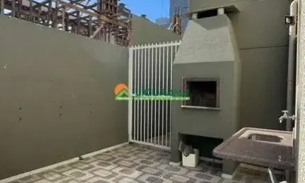 Apartamento mobiliado com 03 dormitórios, 200 metros do mar da praia de bombas.