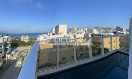 Apartamento de cobertura com 03 suítes, e, 02 garagens a venda em Mariscal/Bombinhas