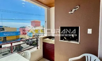 Apartamento com 03 dormitórios, com vista parcial mar, localizado na avenida principal do centro de bombinhas/sc