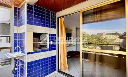 Oportunidade de investimento na praia do centro de bombinhas - apartamento com 2 quartos, localizado a 100 mts do mar.