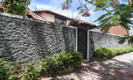 Casa com 6 quartos à venda na Avenida Presidente Roosevelt, São Francisco, Niterói, 462 m2 por R$ 1.950.000
