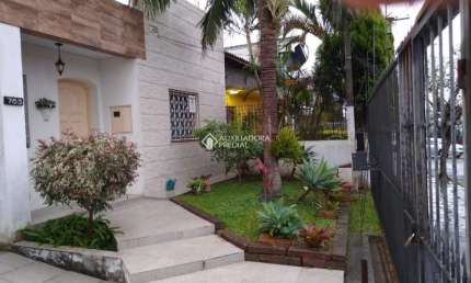 Casa com 3 quartos à venda na Rua das Caravelas, 783, Vila Ipiranga, Porto Alegre, 250 m2 por R$ 1.080.000