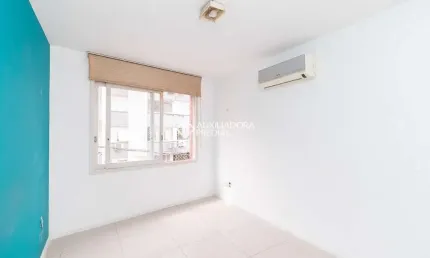 Apartamento com 2 quartos à venda na Travessa Doutor Marchand, 12, Medianeira, Porto Alegre, 56 m2 por R$ 255.000