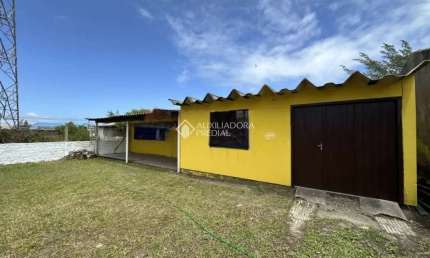 Casa com 2 quartos à venda na Anchova, 154, Centro, Balneário Pinhal, 75 m2 por R$ 140.000
